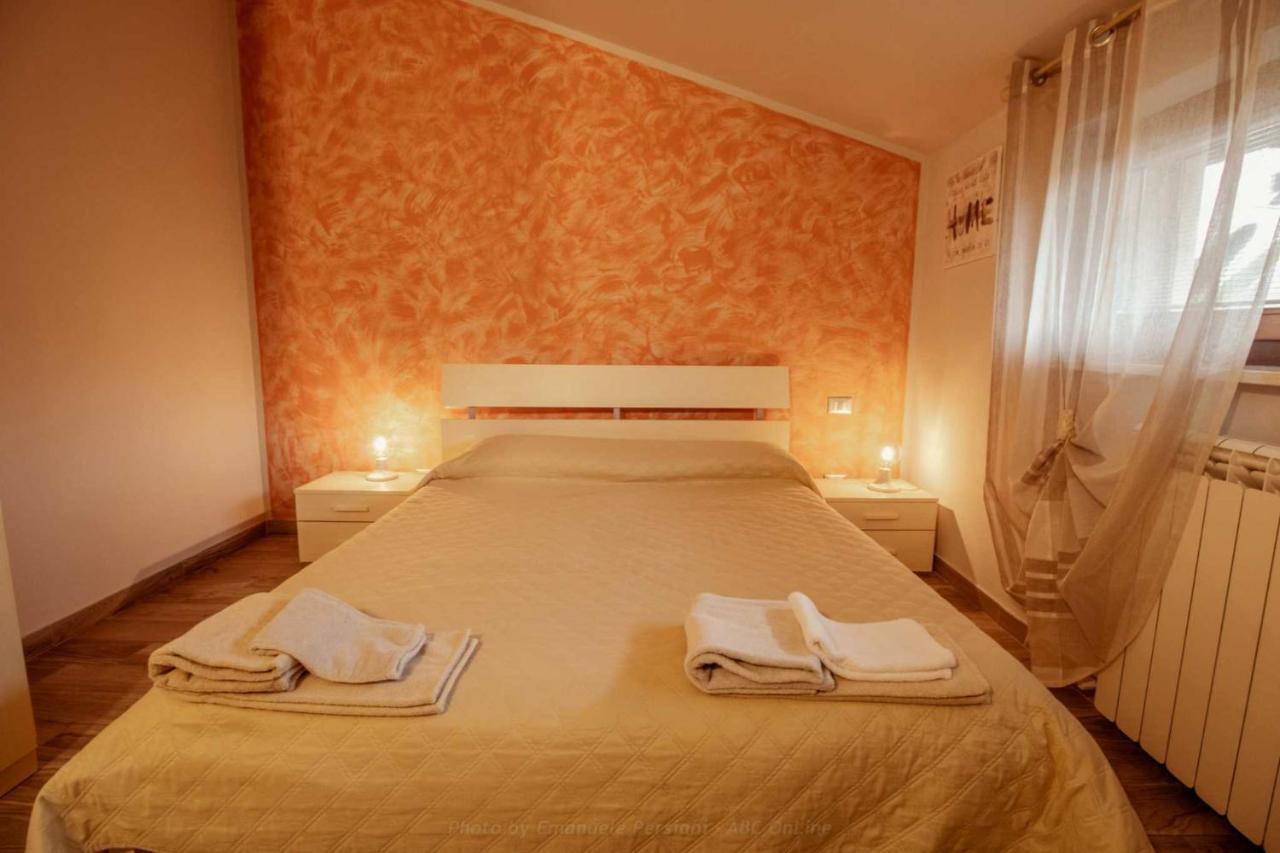 La Vineria Hotel Norcia Bagian luar foto